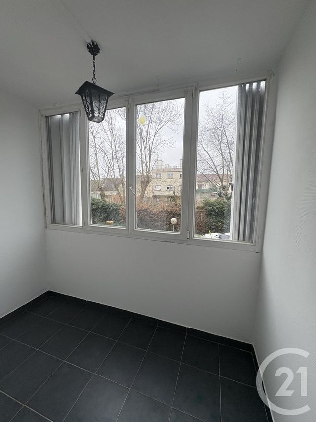 Appartement F4 à vendre - 4 pièces - 69.0 m2 - STAINS - 93 - ILE-DE-FRANCE - Century 21 Wilson Immobilier
