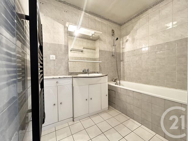 Appartement F3 à louer - 3 pièces - 80.15 m2 - STAINS - 93 - ILE-DE-FRANCE - Century 21 Wilson Immobilier