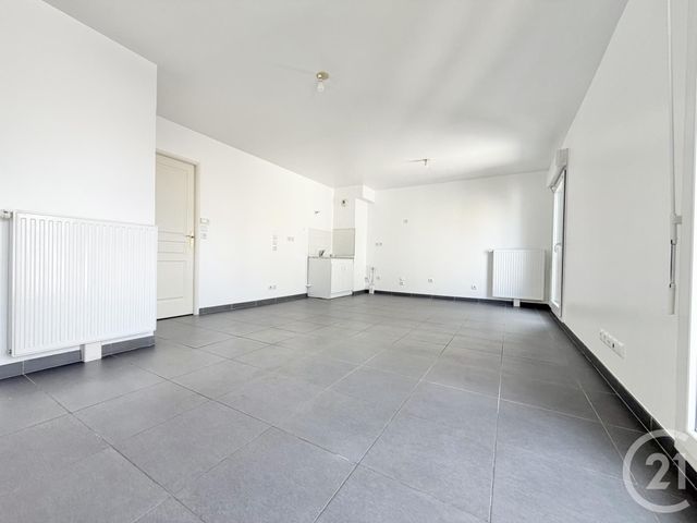 Appartement à louer - 2 pièces - 47.62 m2 - LA PLAINE ST DENIS - 93 - ILE-DE-FRANCE - Century 21 Wilson Immobilier