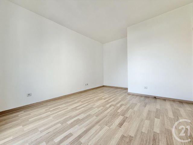 Appartement à louer - 2 pièces - 47.62 m2 - LA PLAINE ST DENIS - 93 - ILE-DE-FRANCE - Century 21 Wilson Immobilier