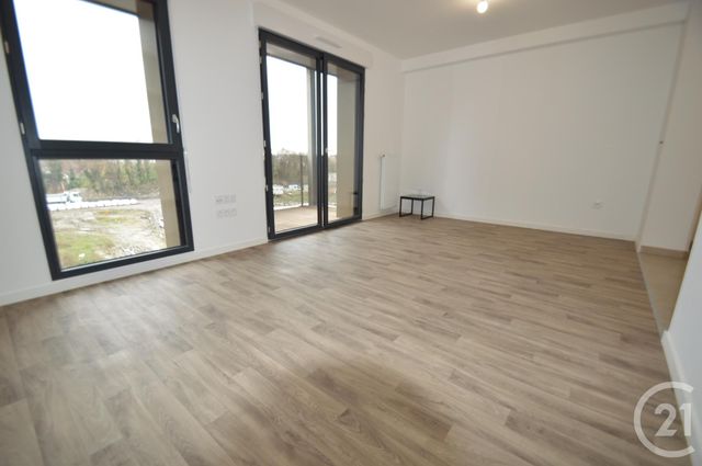 Appartement F1 à louer - 1 pièce - 29.46 m2 - ST DENIS - 93 - ILE-DE-FRANCE - Century 21 Wilson Immobilier