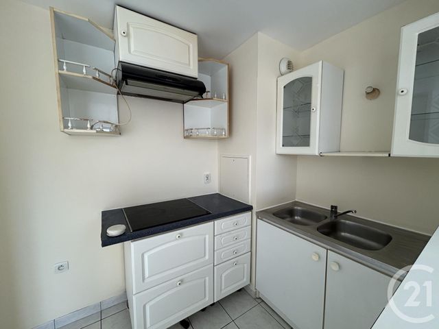 Appartement F2 à louer - 2 pièces - 45.08 m2 - ST DENIS - 93 - ILE-DE-FRANCE - Century 21 Wilson Immobilier