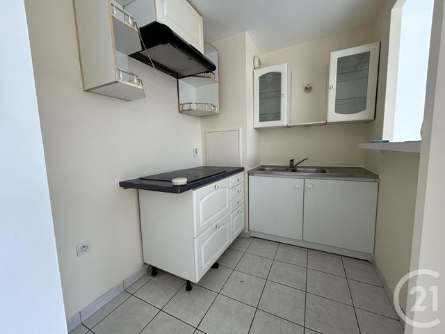 Appartement F2 à louer - 2 pièces - 45.08 m2 - ST DENIS - 93 - ILE-DE-FRANCE - Century 21 Wilson Immobilier