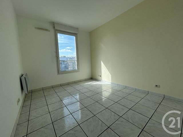 Appartement F2 à louer - 2 pièces - 45.08 m2 - ST DENIS - 93 - ILE-DE-FRANCE - Century 21 Wilson Immobilier