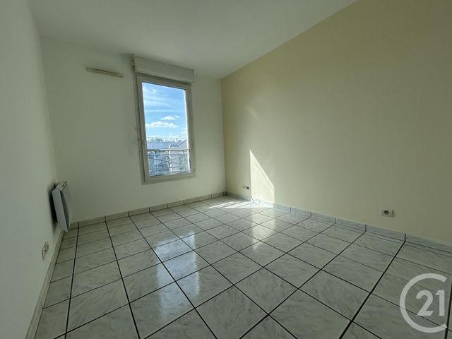 Appartement F2 à louer - 2 pièces - 45.08 m2 - ST DENIS - 93 - ILE-DE-FRANCE - Century 21 Wilson Immobilier