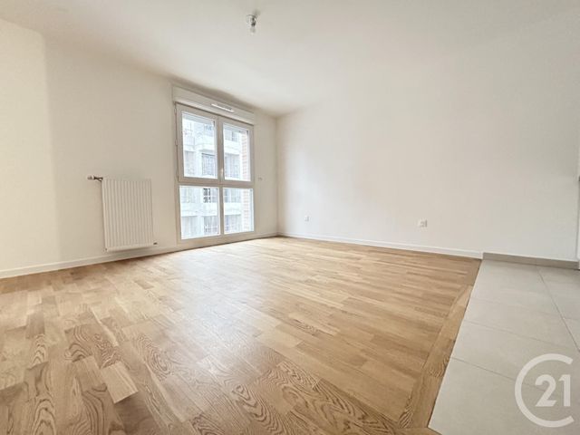 Appartement F1 à louer - 1 pièce - 38.38 m2 - ROMAINVILLE - 93 - ILE-DE-FRANCE - Century 21 Wilson Immobilier
