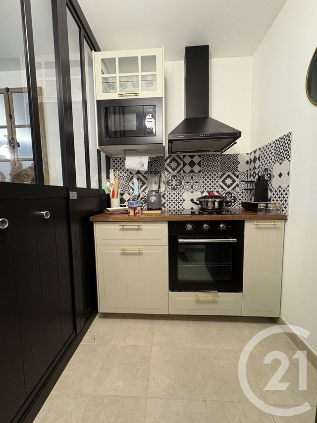 Appartement F2 à vendre - 2 pièces - 45.9 m2 - ST DENIS - 93 - ILE-DE-FRANCE - Century 21 Wilson Immobilier