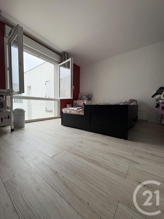 Appartement F2 à vendre - 2 pièces - 44.42 m2 - STAINS - 93 - ILE-DE-FRANCE - Century 21 Wilson Immobilier