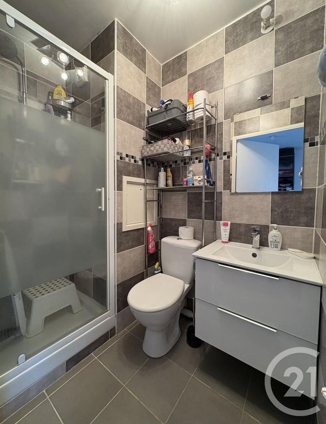 Appartement F2 à vendre - 2 pièces - 44.42 m2 - STAINS - 93 - ILE-DE-FRANCE - Century 21 Wilson Immobilier